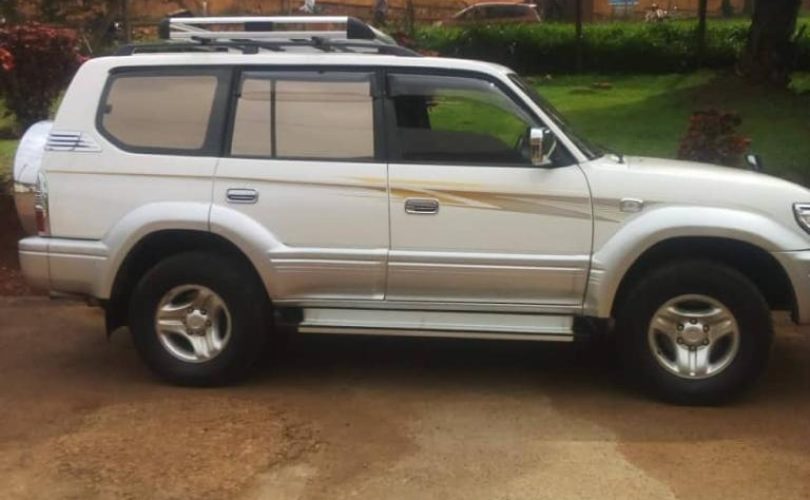 car hire in Uganda 4x4 Land cruiser hire Uganda